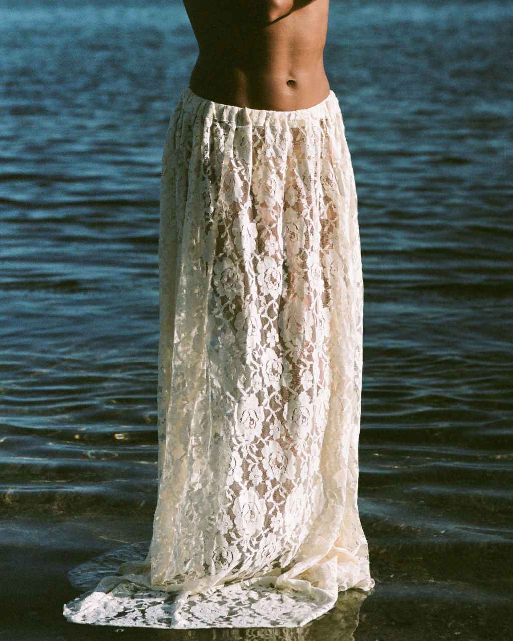 LACE SLIP SKIRT