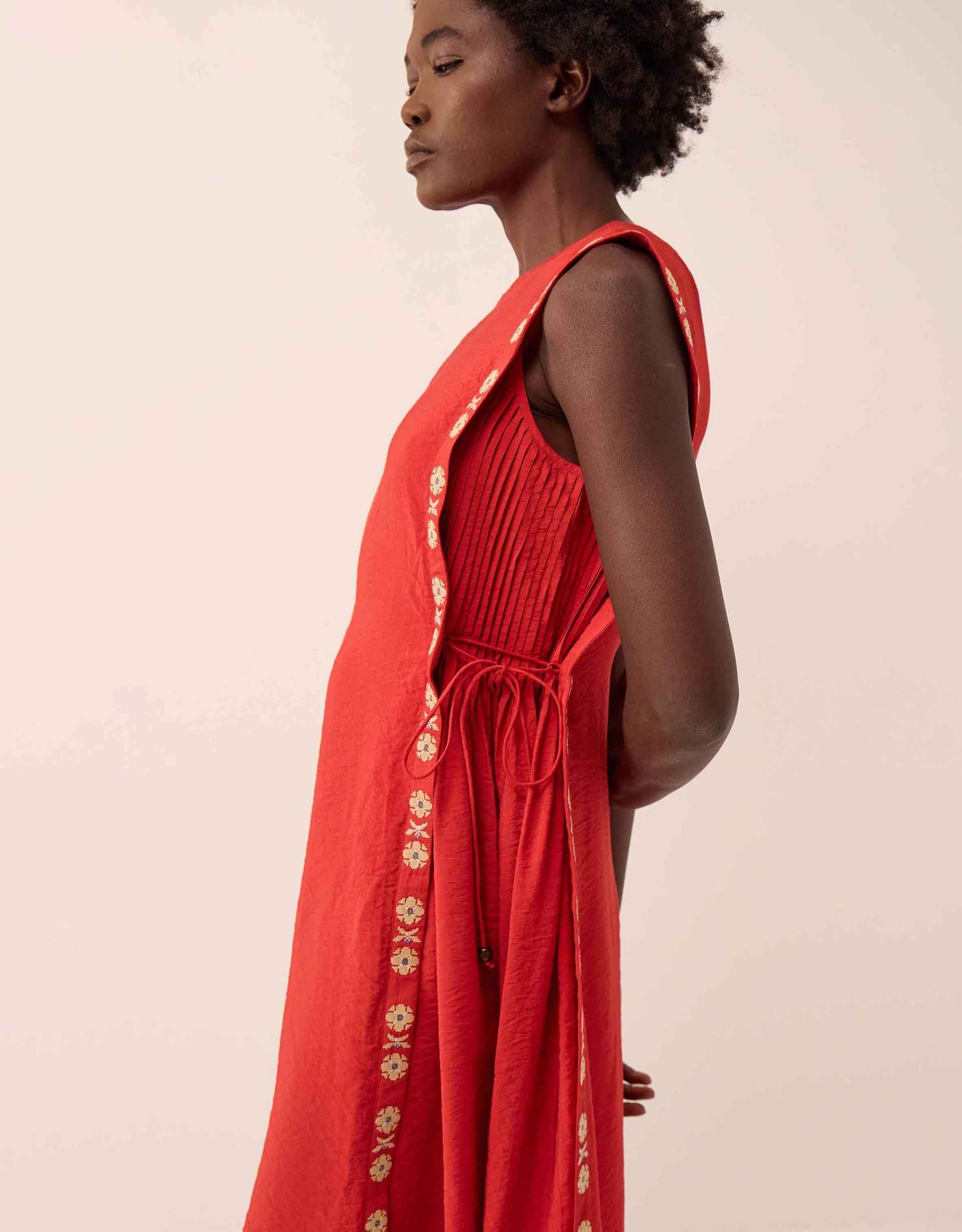 Cheryl Embroidered Side Dress