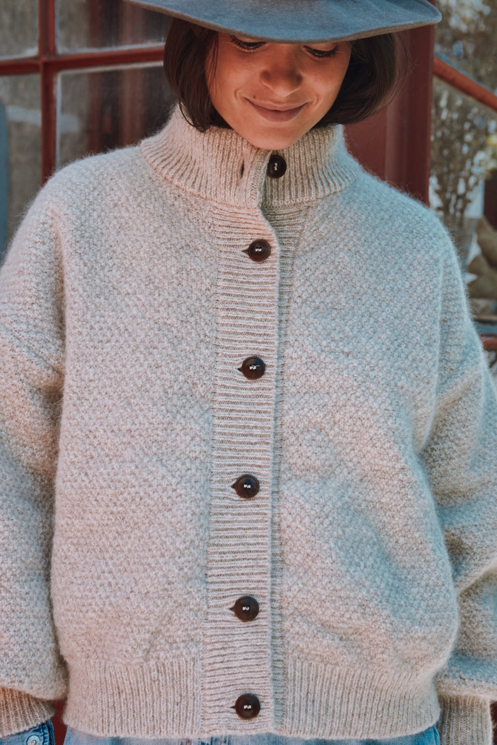 GEORGE High-Neck Cardigan Jacket in Merino-Mohair Wool - Beige. 100% sustainable knitwear - L'envers