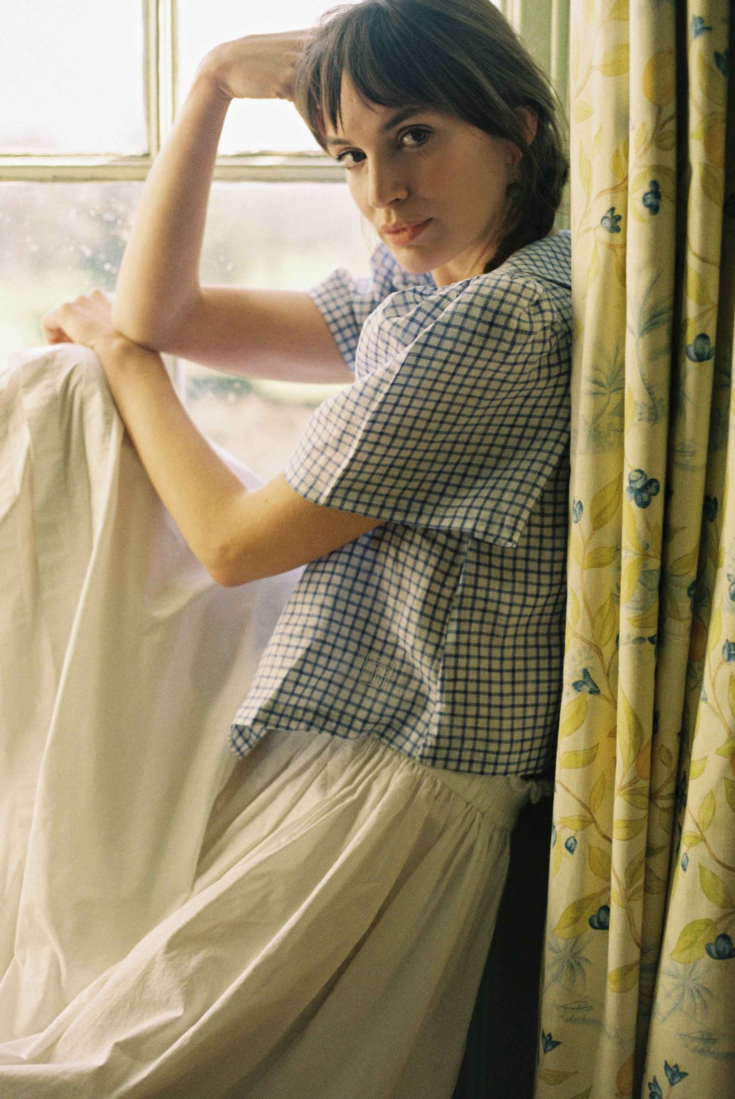 Frances Linen Cropped Blouse - Royal Blue Gingham