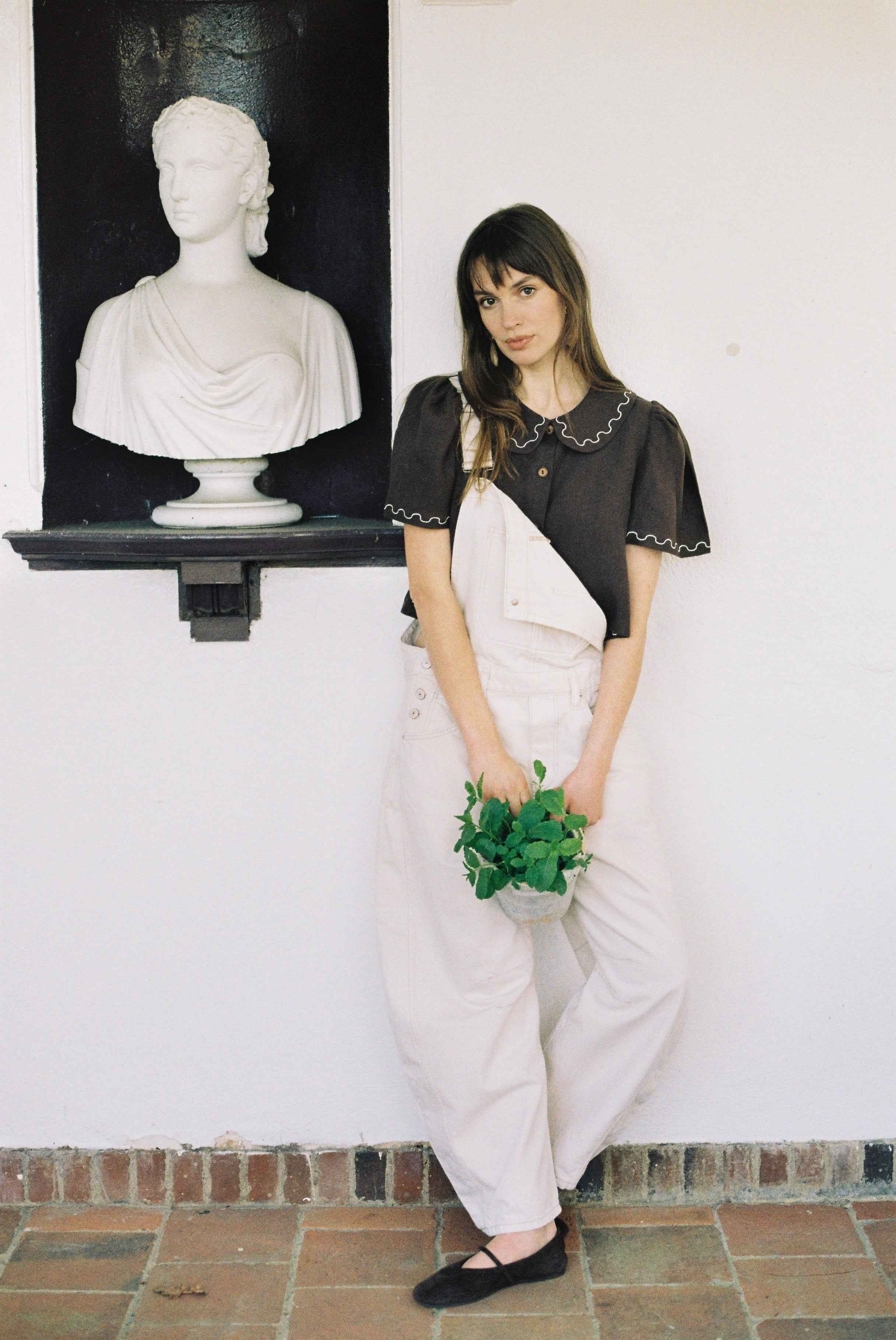 Frances Linen Cropped Blouse with Embroidered Trims - Chocolate