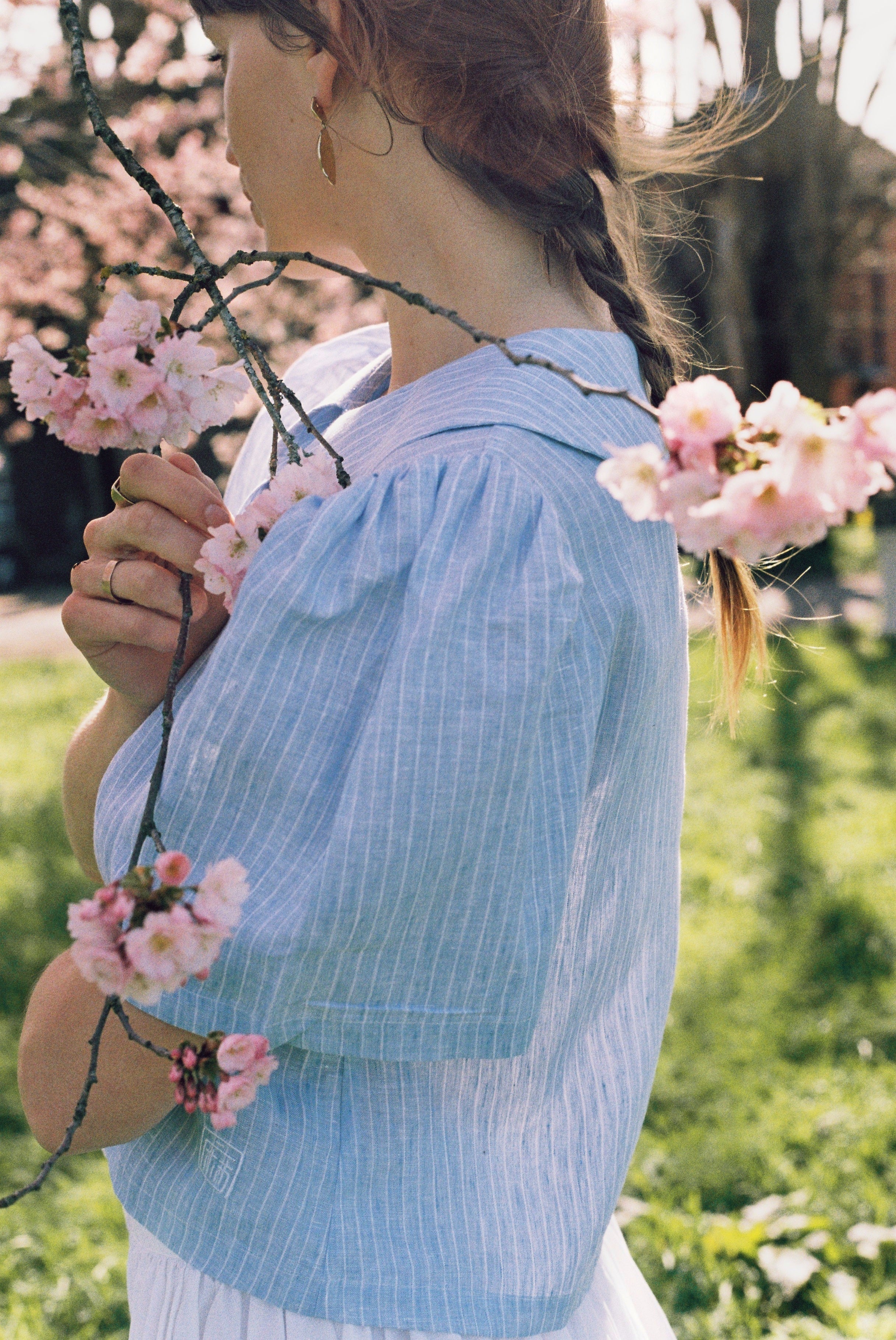 Frances Linen Cropped Blouse - Sky Blue Stripe