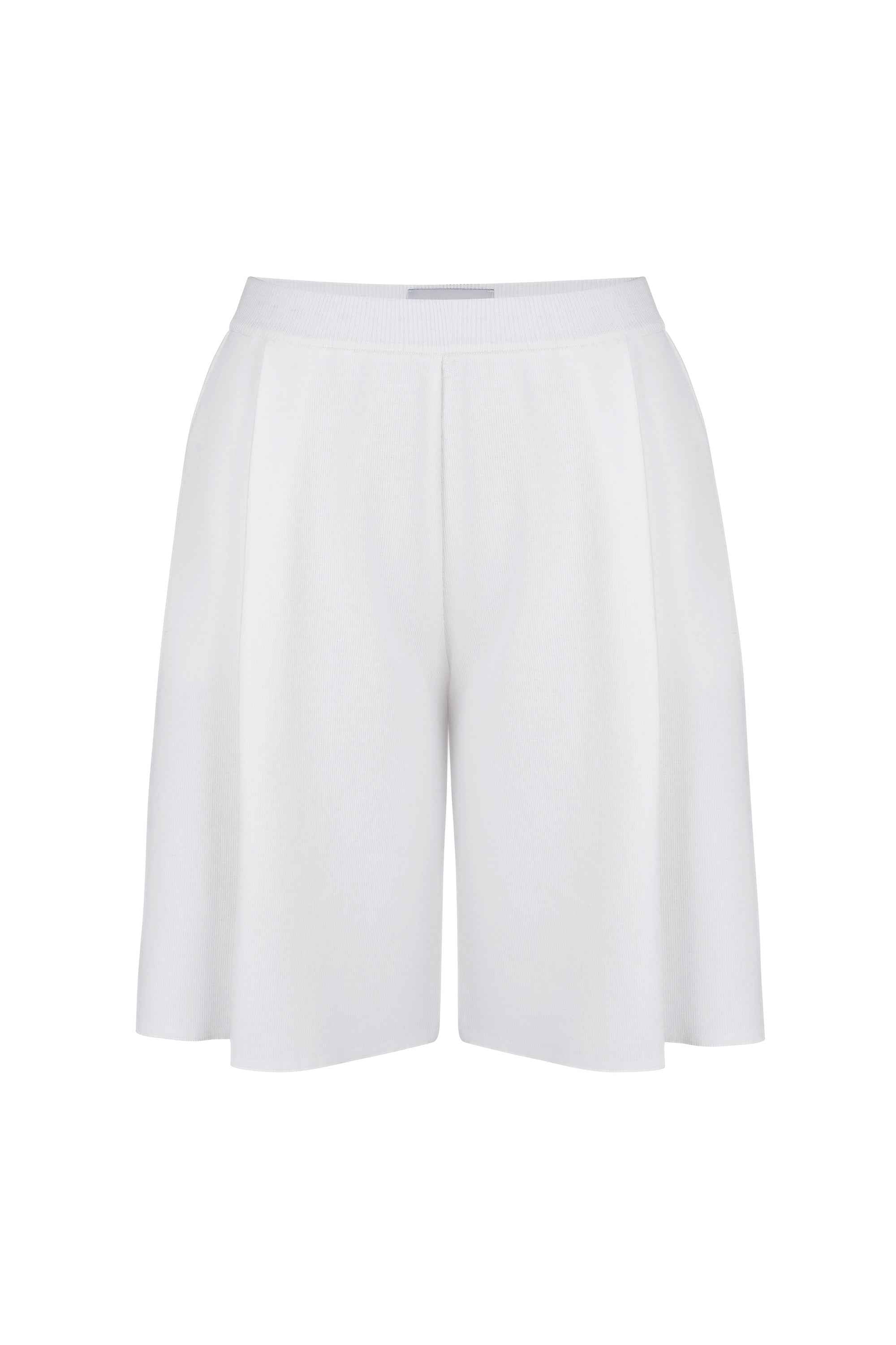 Vento Bermuda shorts White