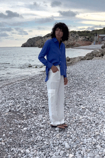 The Gina Oversized Shirt in Klein blue
