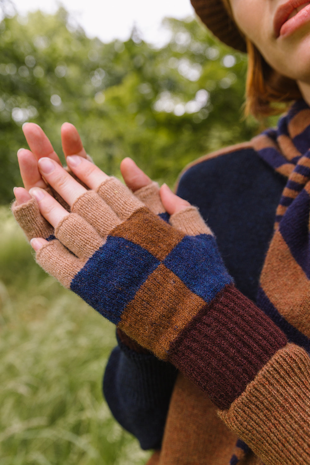 Check Fingerless Glove – Suede