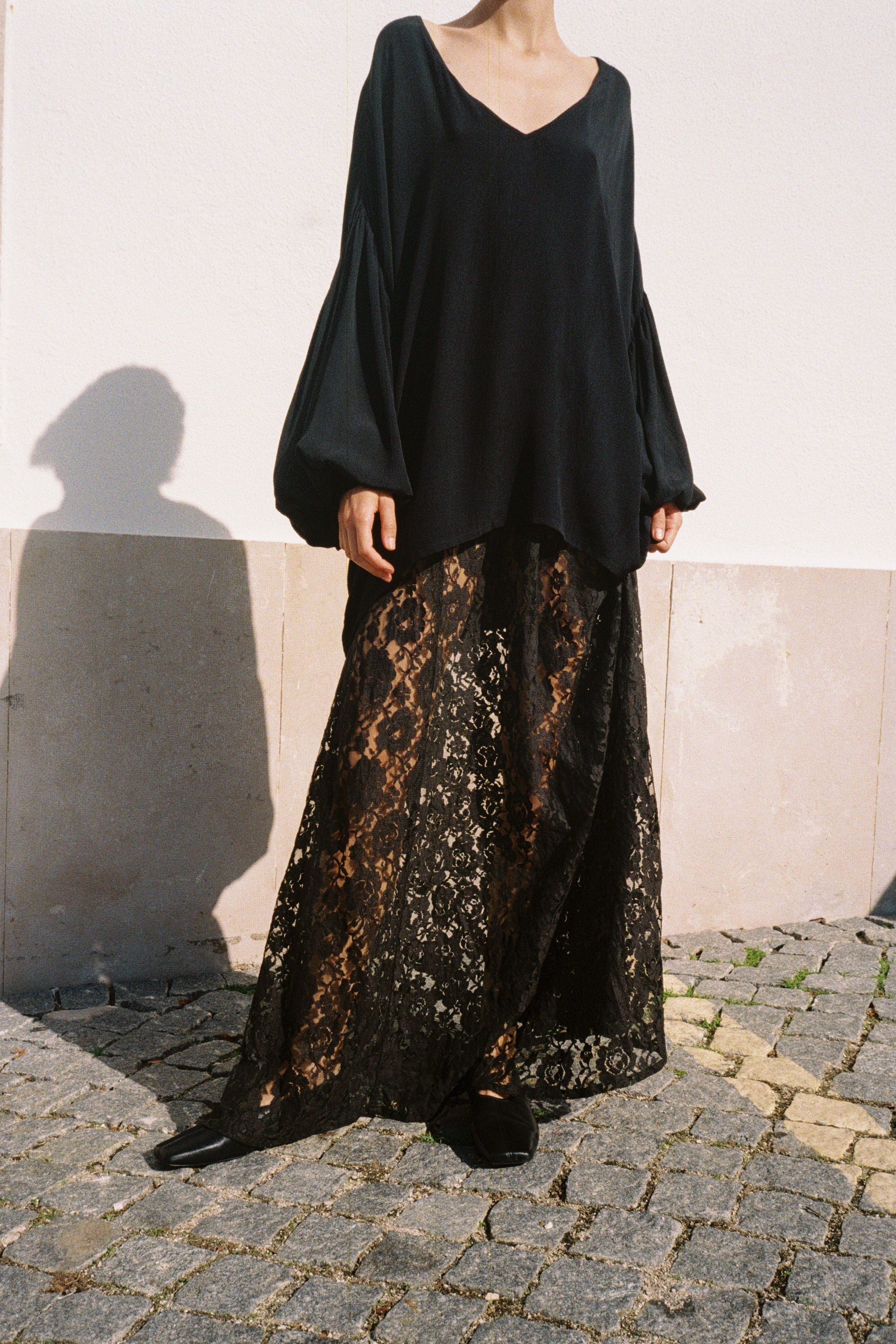 LACE SLIP SKIRT