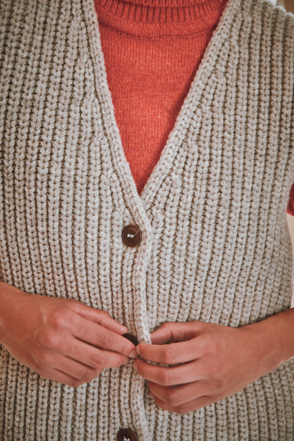 VERA Sleeveless Vest in Merino Wool - Beige