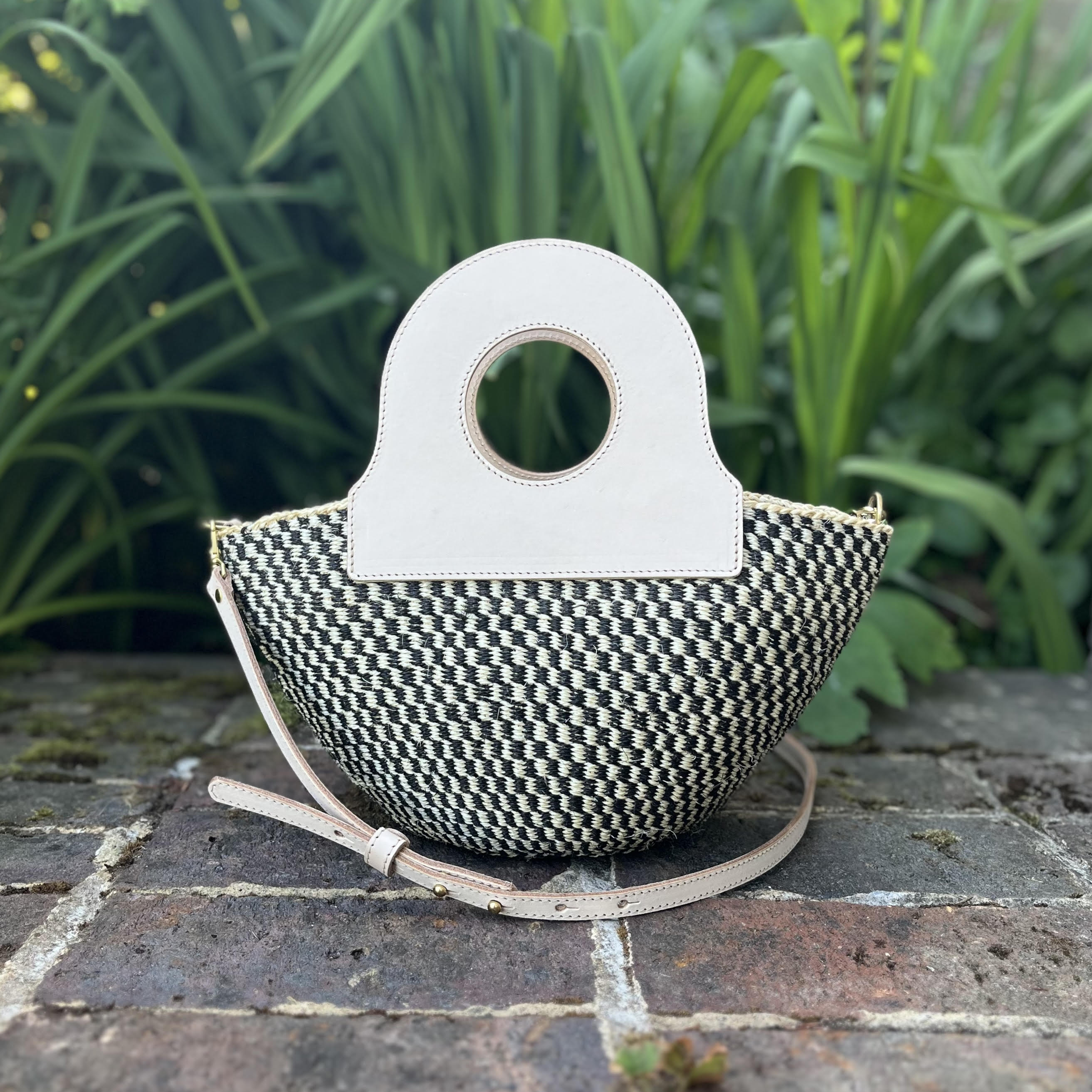 Handheld Basket Natural